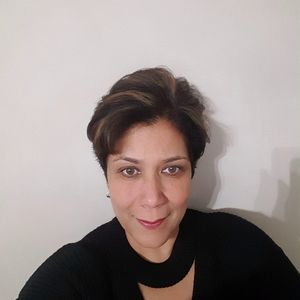 Meet your Posher, Lori-ann